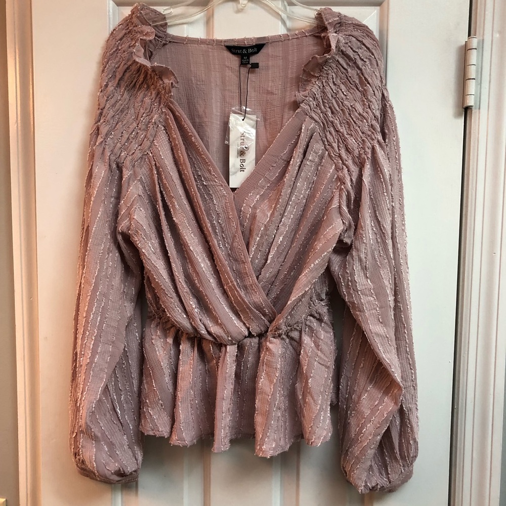 NWT Strut & Bolt Size M Light Mauve Long Sleeve Blouse